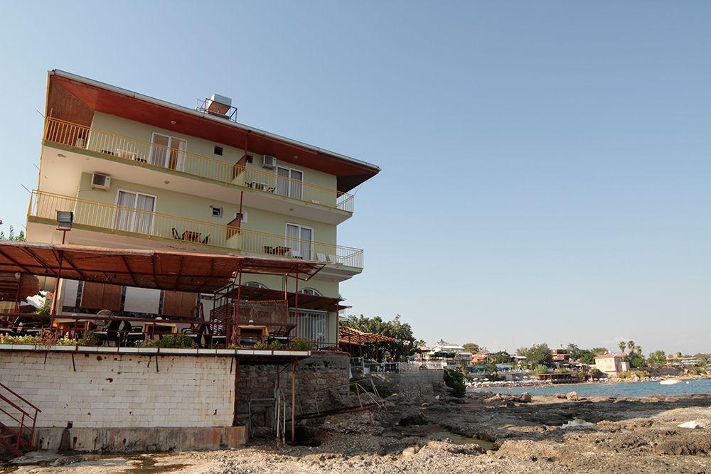 Yali Hotel Side Exterior foto